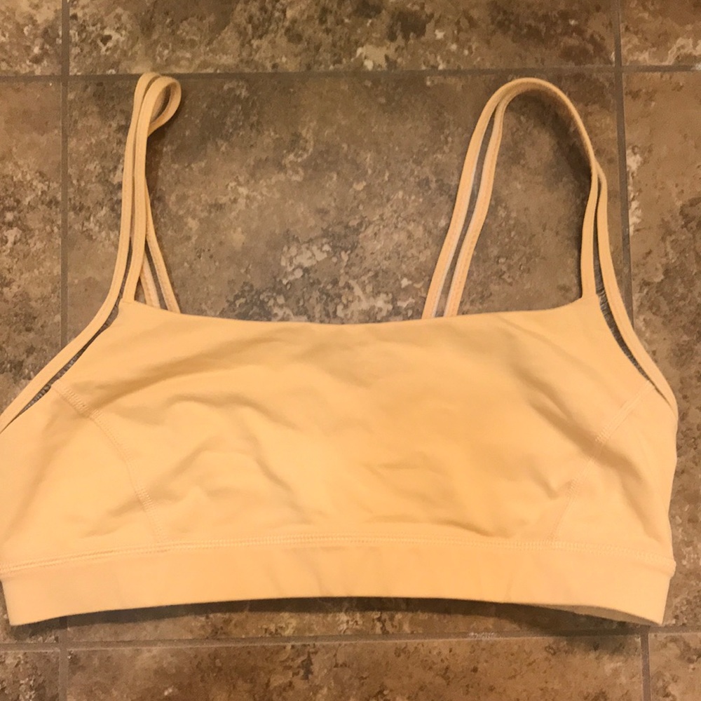 Lululemon sports bra